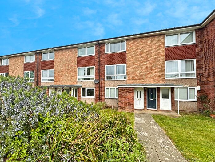 2 Bedroom Town House To Rent In Stanway Road, Benhall, Cheltenham, GL51