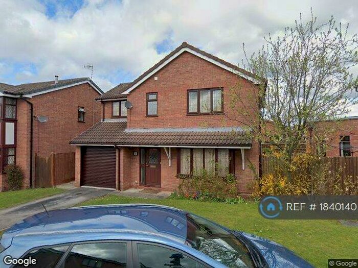 4 Bedroom Detached House To Rent In Hatfield Drive, West Bridgford, Nottingham, NG2