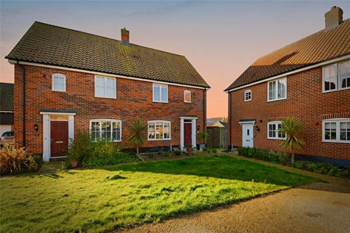 3 Bedroom Semi-Detached House For Sale In Avocet Avenue, Hunstanton, Norfolk, PE36