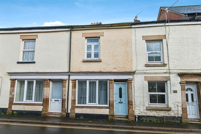 2 Bedroom Terraced House For Sale In Bampton Street, Tiverton, EX16