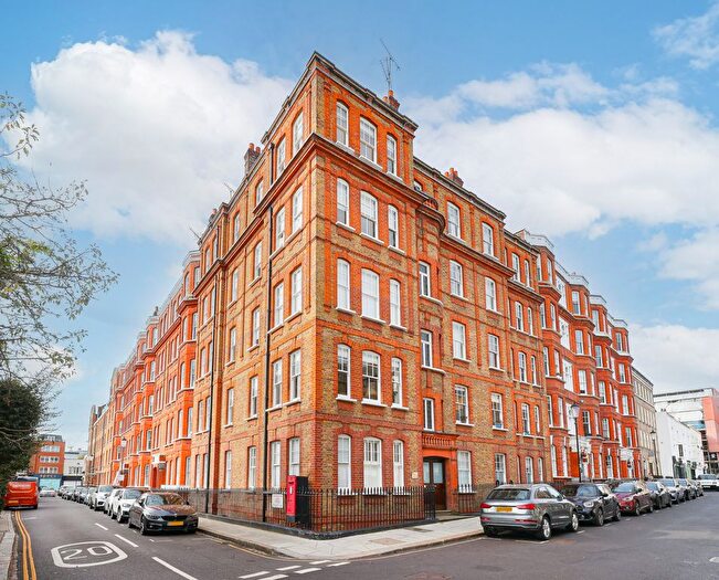 3 Bedroom Flat For Sale In Abingdon Road, Kensington, W8