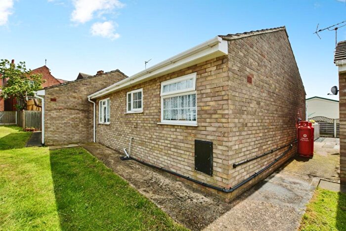 2 Bedroom Semi-Detached Bungalow For Sale In Burgh Road, Skegness, PE25