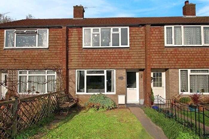 3 Bedroom Terraced House For Sale In Highclere Gardens, Knaphill, Woking, GU21