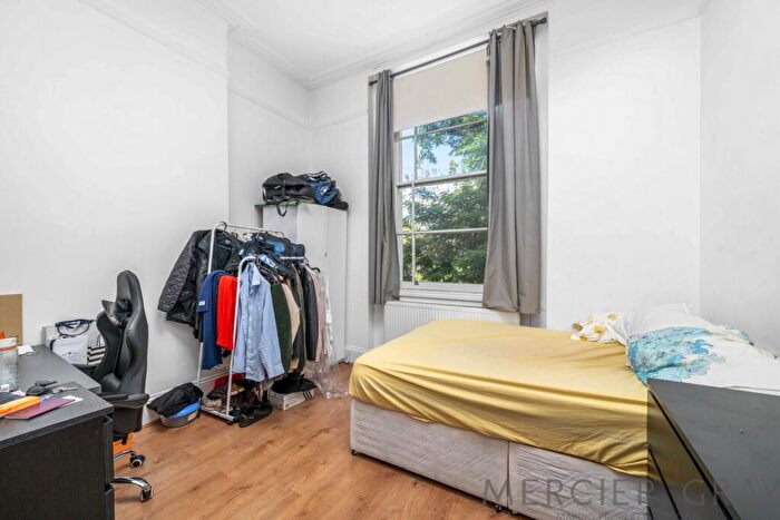 2 Bedroom Flat To Rent In College Crescent, Belsize Park, NW3