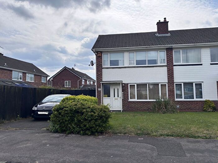 3 Bedroom Semi-Detached House For Sale In Yew Tree Road, Newhall, Swadlincote, Derbyshire, DE11