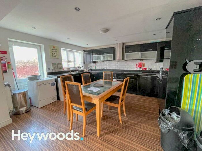 1 Bedroom Detached House To Rent In Park Road, Silverdale, Newcastle-under-Lyme, ST5