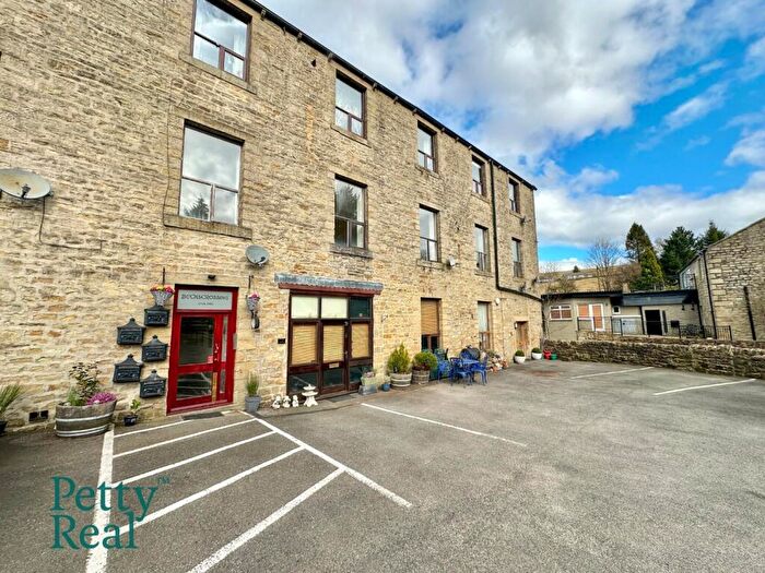 1 Bedroom Apartment For Sale In Becks Crossing, Trawden, BB8