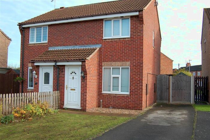 2 Bedroom Semi-Detached House To Rent In Linnet Way, Sleaford NG34