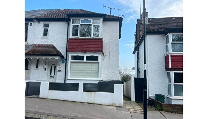 1 Bedroom Flat For Sale In B Ross Road, South Norwood, London, SE25