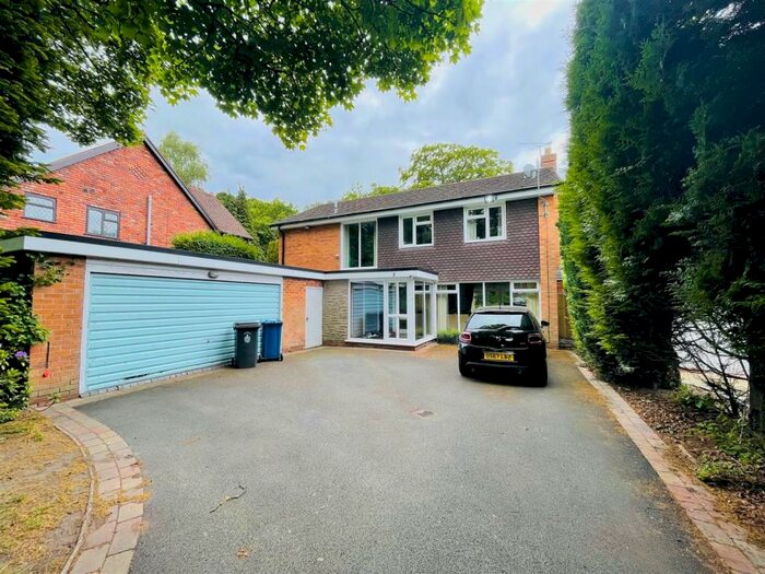 4 Bedroom Detached House To Rent In Claverdon Drive, Sutton Coldfield, B74