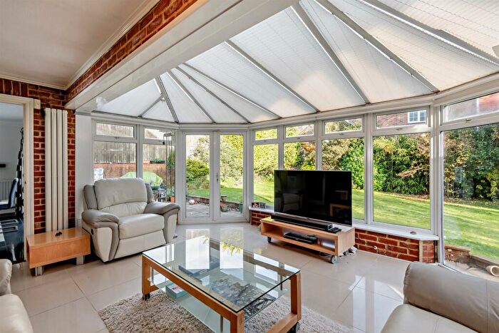 5 Bedroom Detached House For Sale In Wents Wood, Weavering, Maidstone, ME14