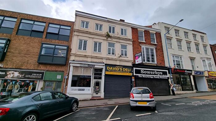 1 Bedroom Flat To Rent In Lower High Street, Stourbridge, West Midlands, DY8
