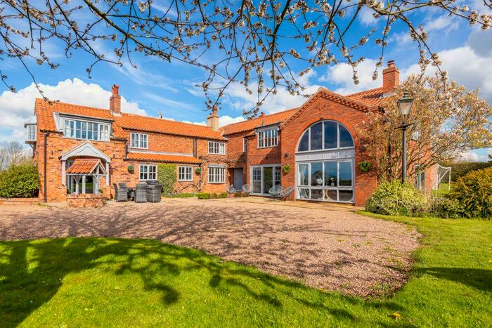 4 Bedroom Detached House For Sale In Millfield Cottage, Old Gainsborough Road, Everton, Doncaster, Nottinghamshire, DN10