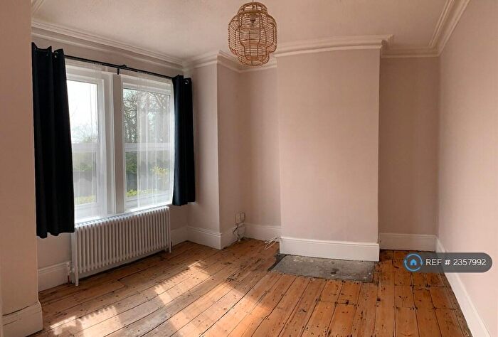 2 Bedroom Flat To Rent In Bear Road, Brighton, BN2