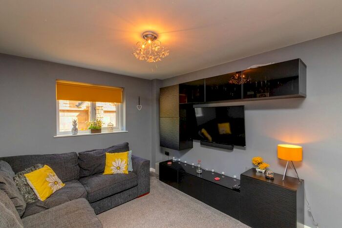 5 Bedroom Detached House To Rent In Worsbrough Road, Birdwell, Barnsley, S70