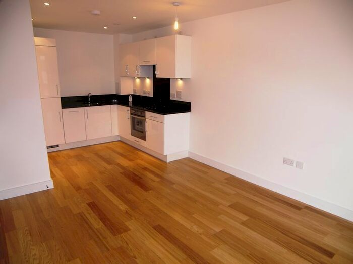 1 Bedroom Flat To Rent In Dock Head Road, Chatham, ME4