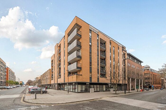 1 Bedroom Flat For Sale In Queensway, Southampton, Hampshire, SO14