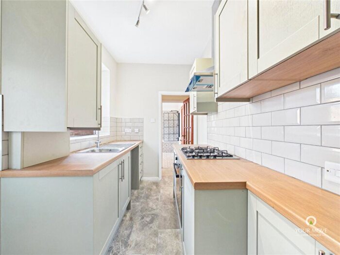 2 Bedroom Flat To Rent In Woodlands Terrace, Felling, Gateshead, NE10