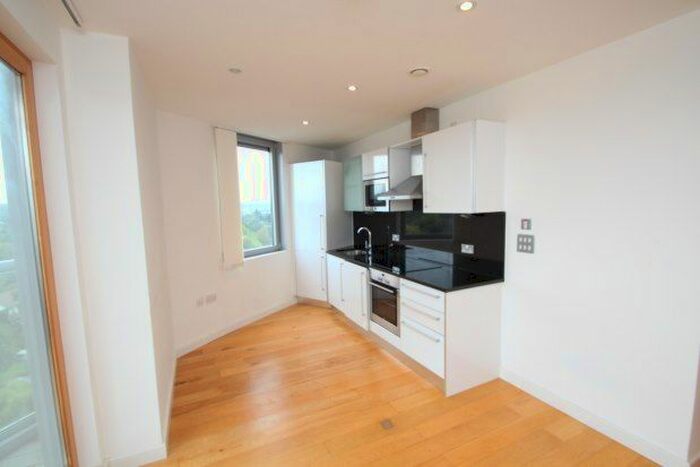 Studio To Rent In Altyre Road, Croydon, CR0