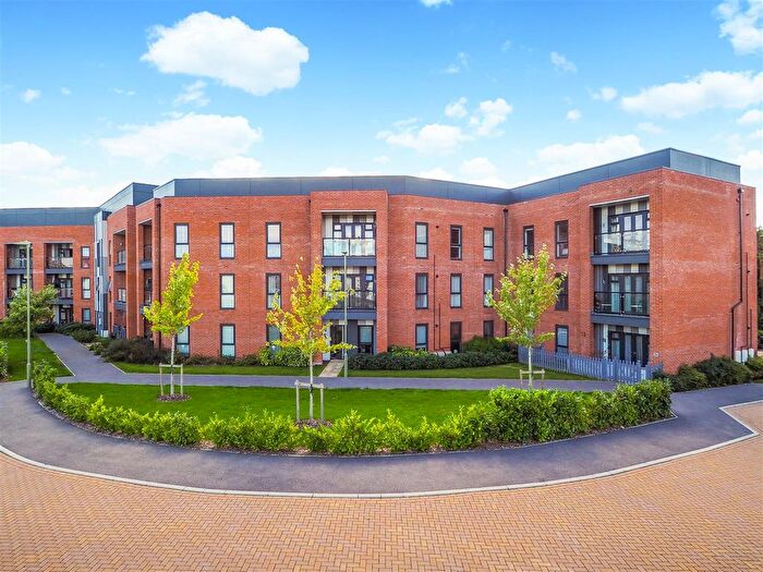 2 Bedroom Flat For Sale In Brocade Road, Andover, SP11