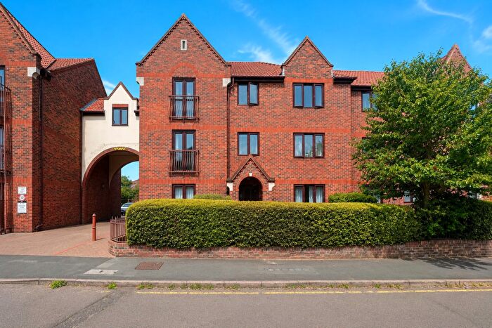 1 Bedroom Apartment For Sale In Tynedale Square, Highwoods, Colchester, CO4