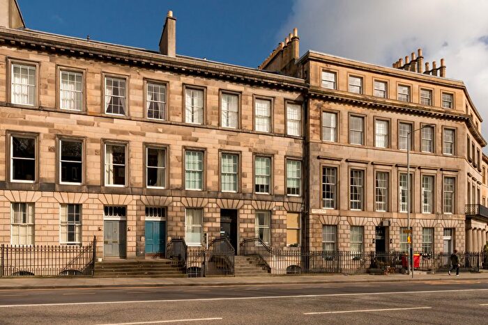 4 Bedroom Flat For Sale In / Leopold Place, Hillside, Edinburgh, EH7