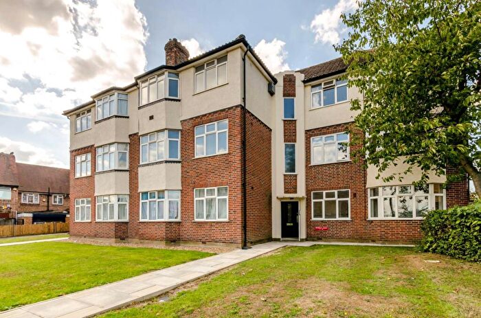 2 Bedroom Flat For Sale In Harrow View, Harrow, HA2