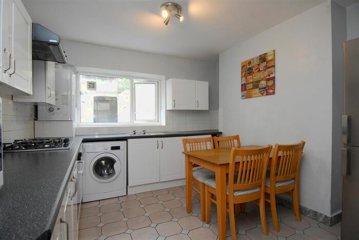 4 Bedroom Property To Rent In Wellington Street, Plymouth, PL4
