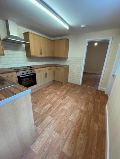 3 Bedroom Semi-Detached House To Rent In Burgess Road, Southampton, SO16