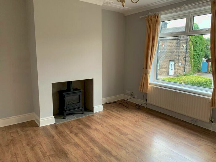 2 Bedroom Terraced House To Rent In New Road Side Horsforth, LS18