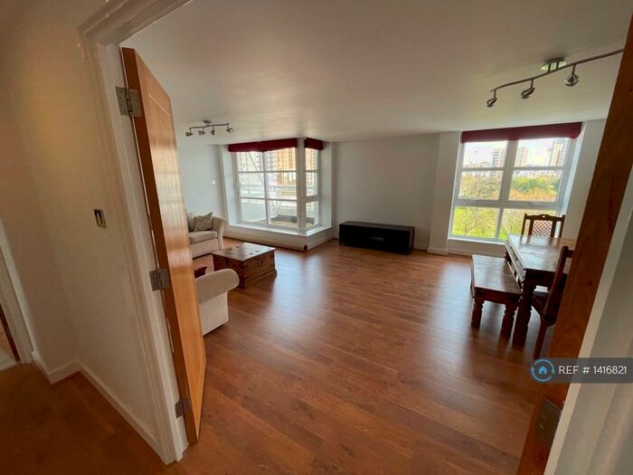2 Bedroom Flat To Rent In Barrier Point Road, London, E16