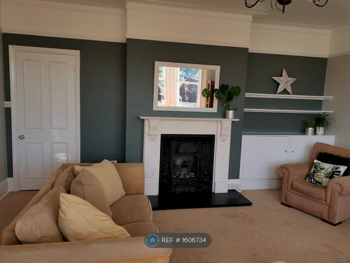 1 Bedroom Flat To Rent In Woodbury Park Road, Tunbridge Wells, TN4