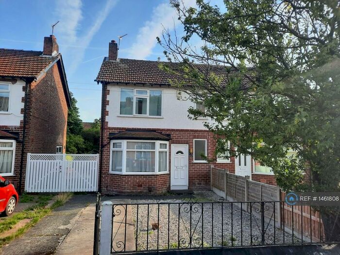 2 Bedroom Semi-Detached House To Rent In Headingley Road, Manchester, M14