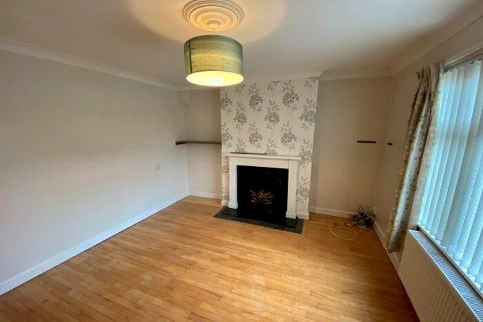 3 Bedroom Property To Rent In Bankwood Close, Nottingham, NG8