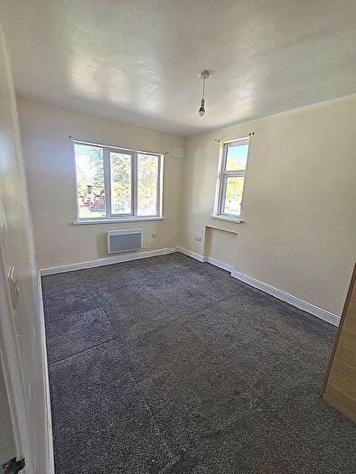 2 Bedroom Flat To Rent In Southfields Drive, Leicester, LE2
