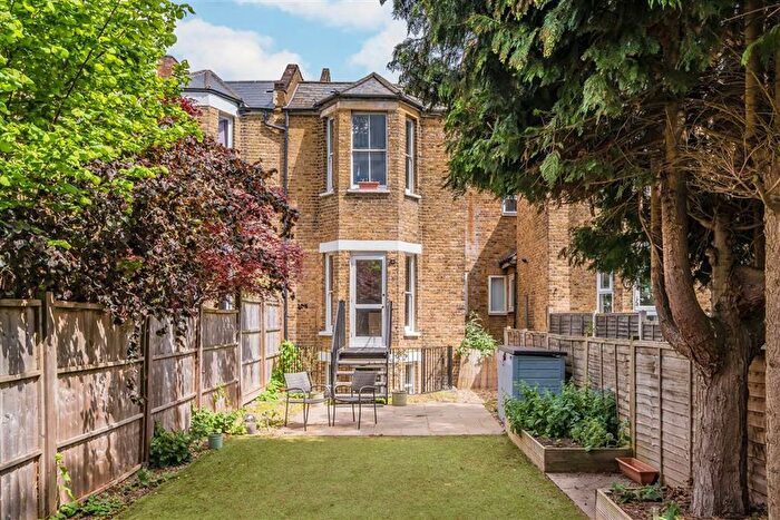 2 Bedroom Flat For Sale In Waldegrave Road, Teddington, TW11
