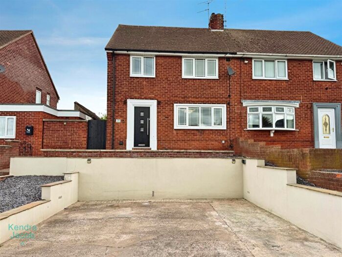3 Bedroom Semi-Detached House For Sale In Sitwell Road, Worksop, S81