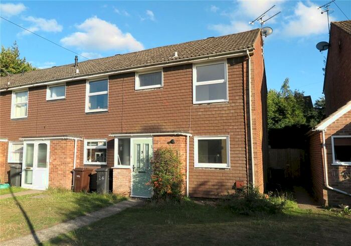 4 Bedroom Terraced House To Rent In Arthur Close, Farnham, Surrey, GU9