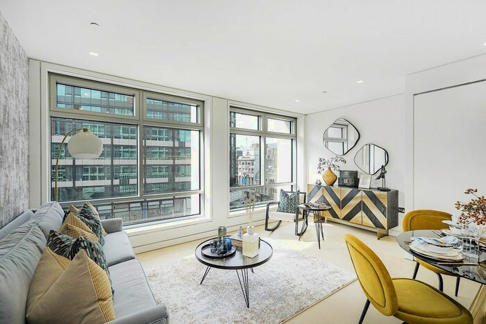 1 Bedroom Flat To Rent In New Oxford Street, London, WC1A