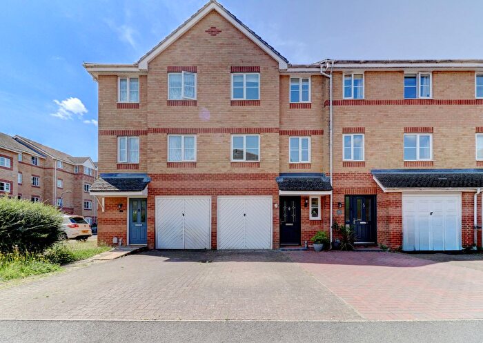 3 Bedroom Terraced House To Rent In Princes Gate, High Wycombe, Buckinghamshire, HP13