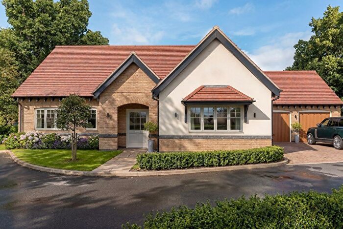 3 Bedroom Bungalow For Sale In Appletree Gardens, Hanley Swan, Worcester, WR8