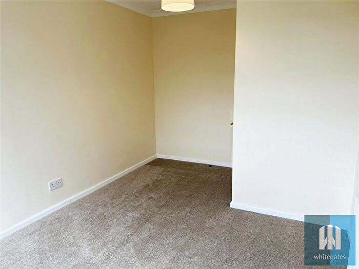 2 Bedroom Bungalow To Rent In Danebury Road, Brighouse, HD6