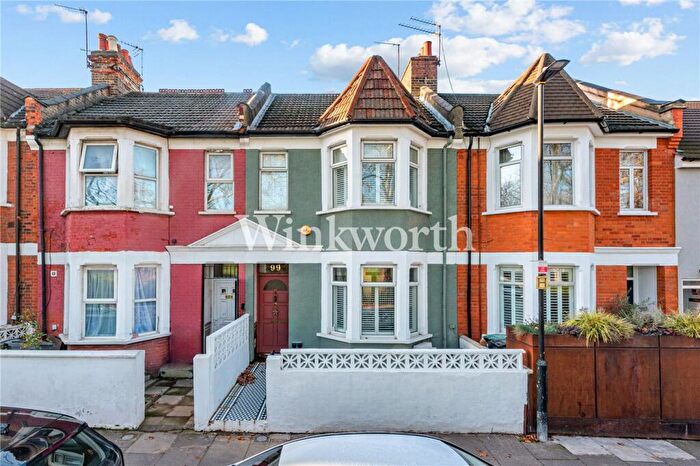 3 Bedroom Terraced House For Sale In La Rose Lane, London, N15