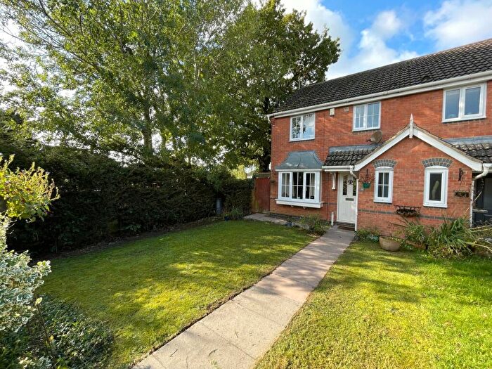3 Bedroom Semi-Detached House To Rent In Gale Close, Lutterworth, LE17