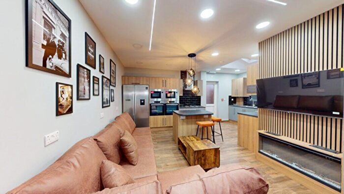 8 Bedroom House To Rent In Tiverton Road, Selly Oak, Birmingham, B29