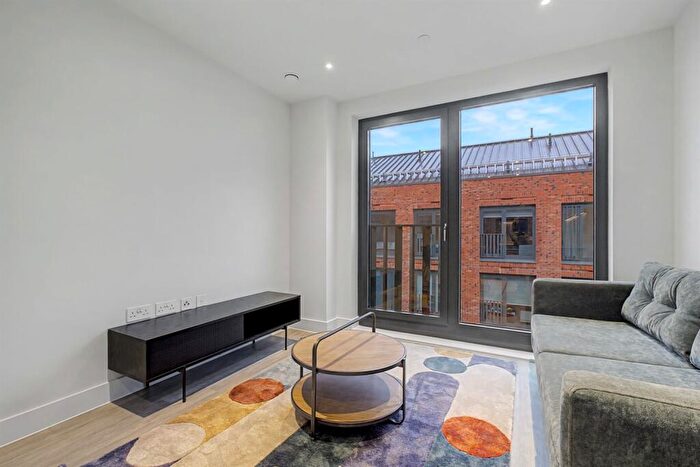 1 Bedroom Apartment To Rent In Belmont Wharf, Glasswater Locks, B4