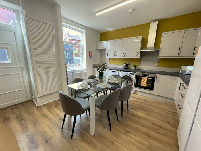 4 Bedroom Terraced House To Rent In Wetherby Grove, Leeds, West Yorkshire, LS4