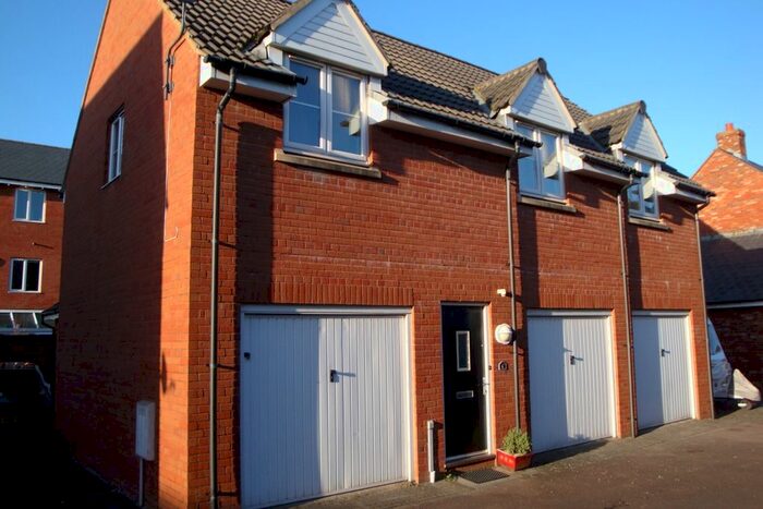 2 Bedroom Detached House To Rent In Camomile Walk, Portishead, Bristol, BS20