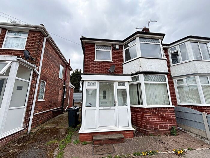 3 Bedroom Semi-Detached House To Rent In Oakdale Road, Birmingham, B36