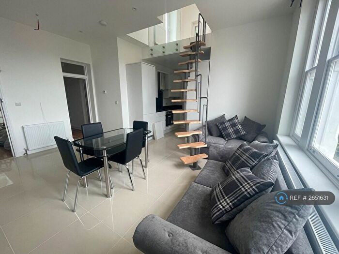 4 Bedroom Penthouse To Rent In Emmanuel House, Croydon, East Croydon, Purley, Beckenham, Victoria, CR2